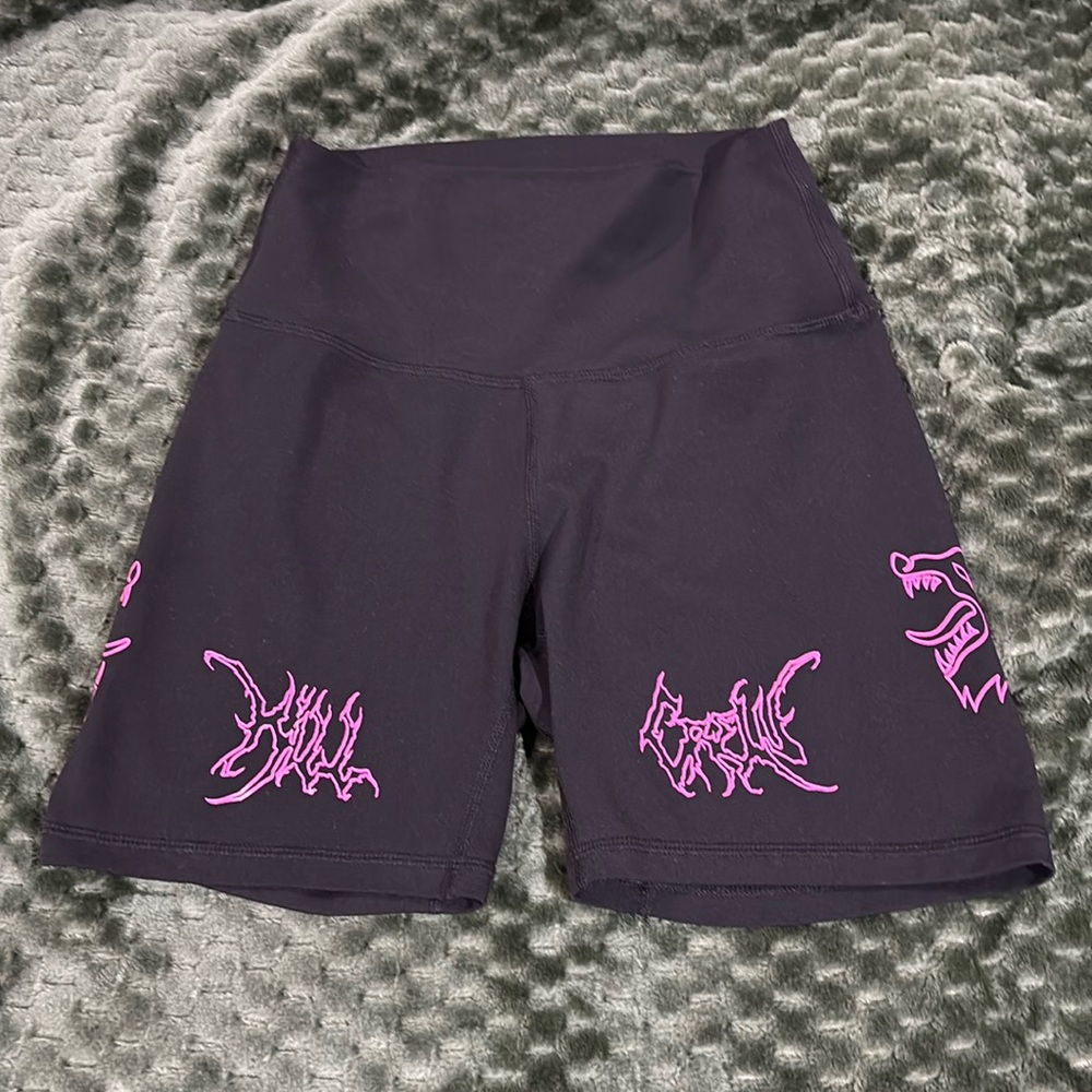 Kill crew logo wolf pink scrunch short